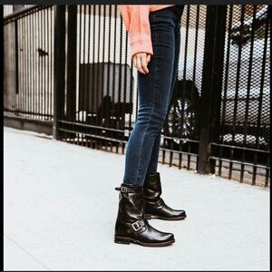 Frye | The Veronica Short Boot